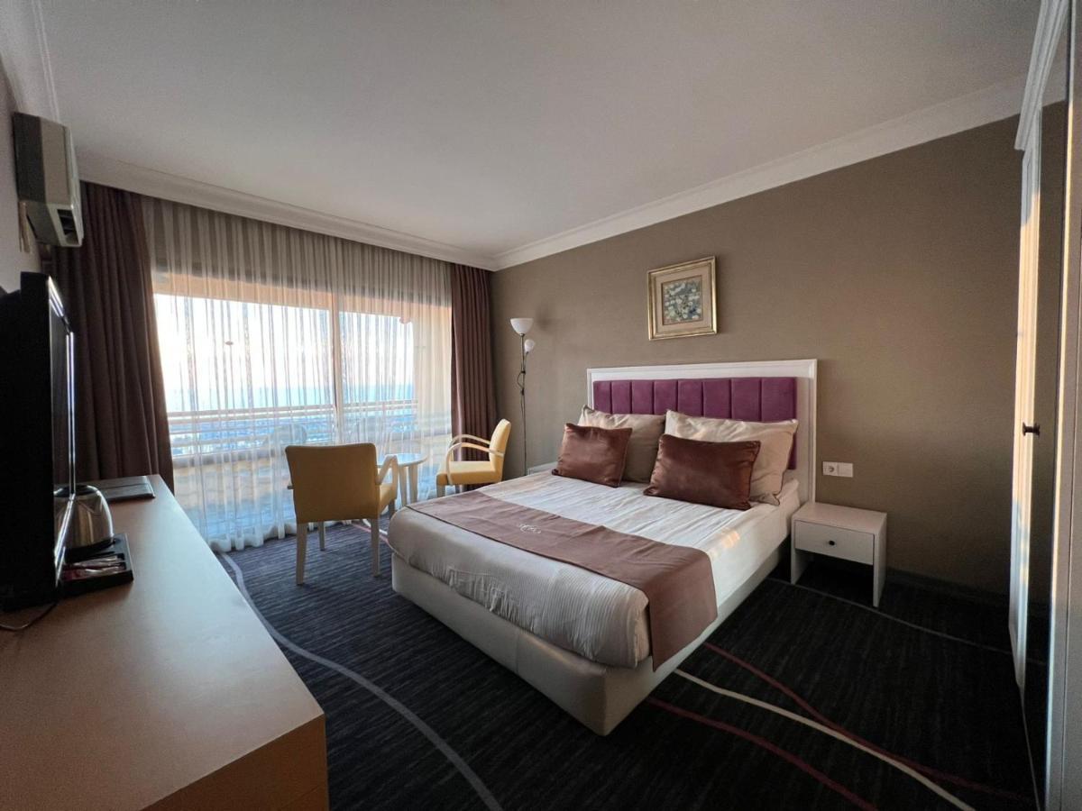 Suhan Seaport Hotel Кушадасъ Екстериор снимка