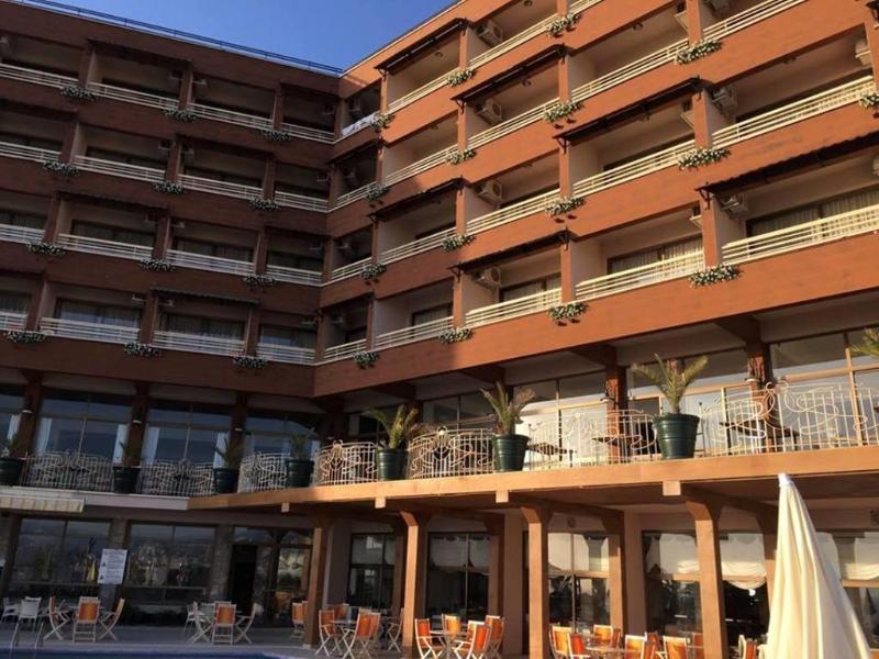 Suhan Seaport Hotel Кушадасъ Екстериор снимка