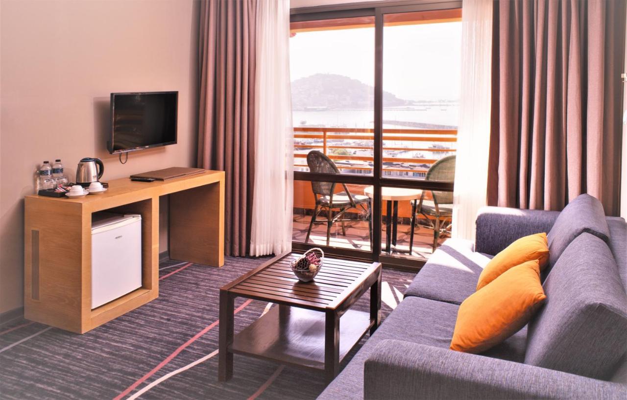 Suhan Seaport Hotel Кушадасъ Екстериор снимка