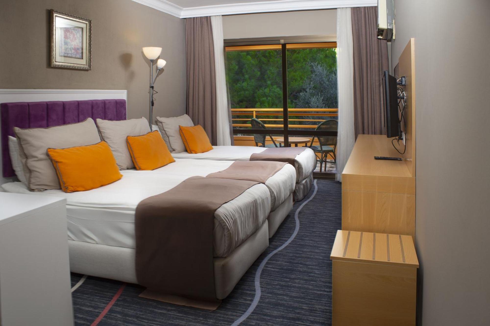 Suhan Seaport Hotel Кушадасъ Екстериор снимка