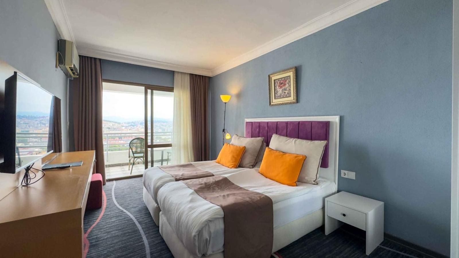 Suhan Seaport Hotel Кушадасъ Екстериор снимка
