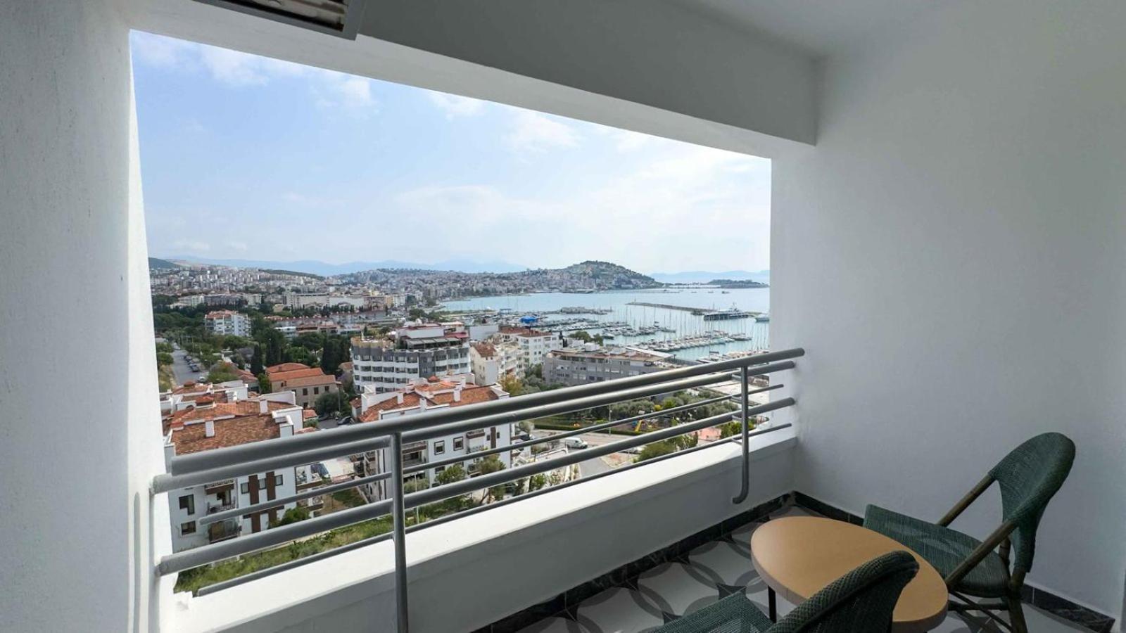 Suhan Seaport Hotel Кушадасъ Екстериор снимка