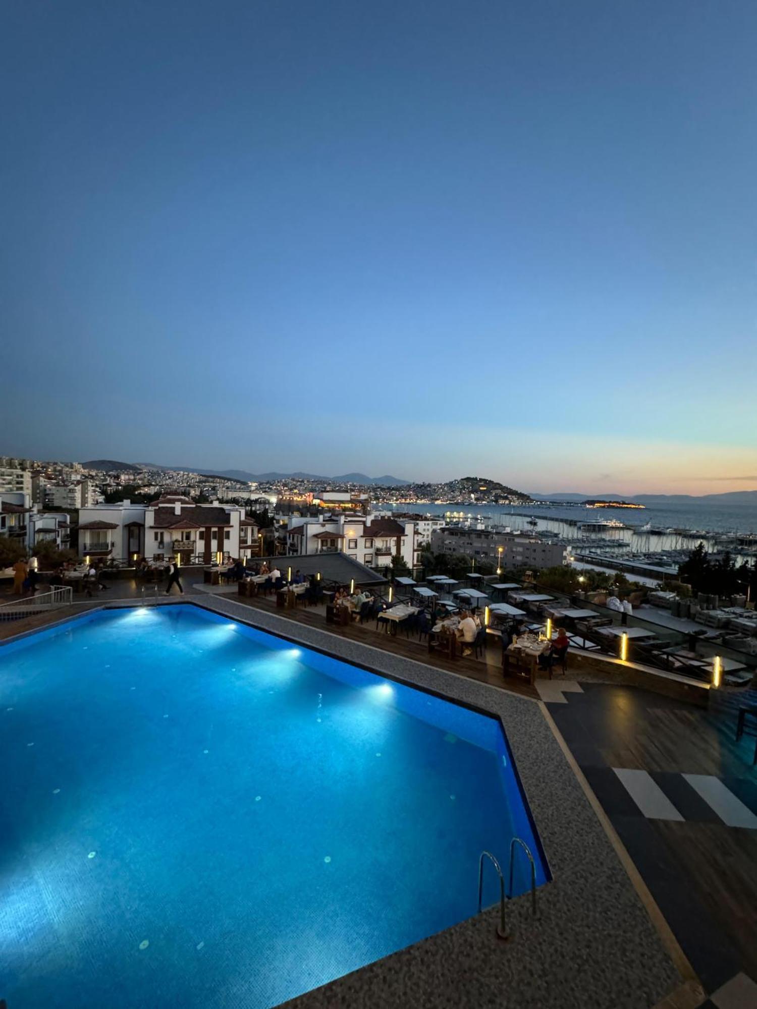 Suhan Seaport Hotel Кушадасъ Екстериор снимка