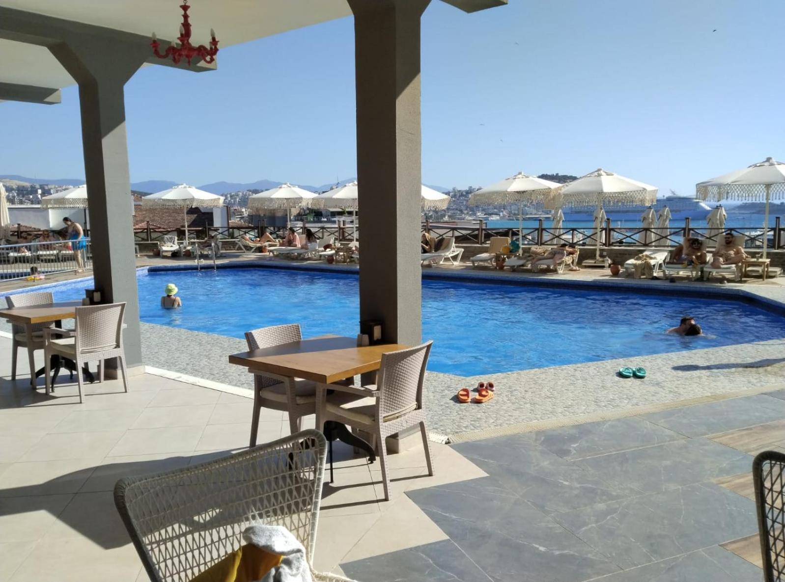 Suhan Seaport Hotel Кушадасъ Екстериор снимка