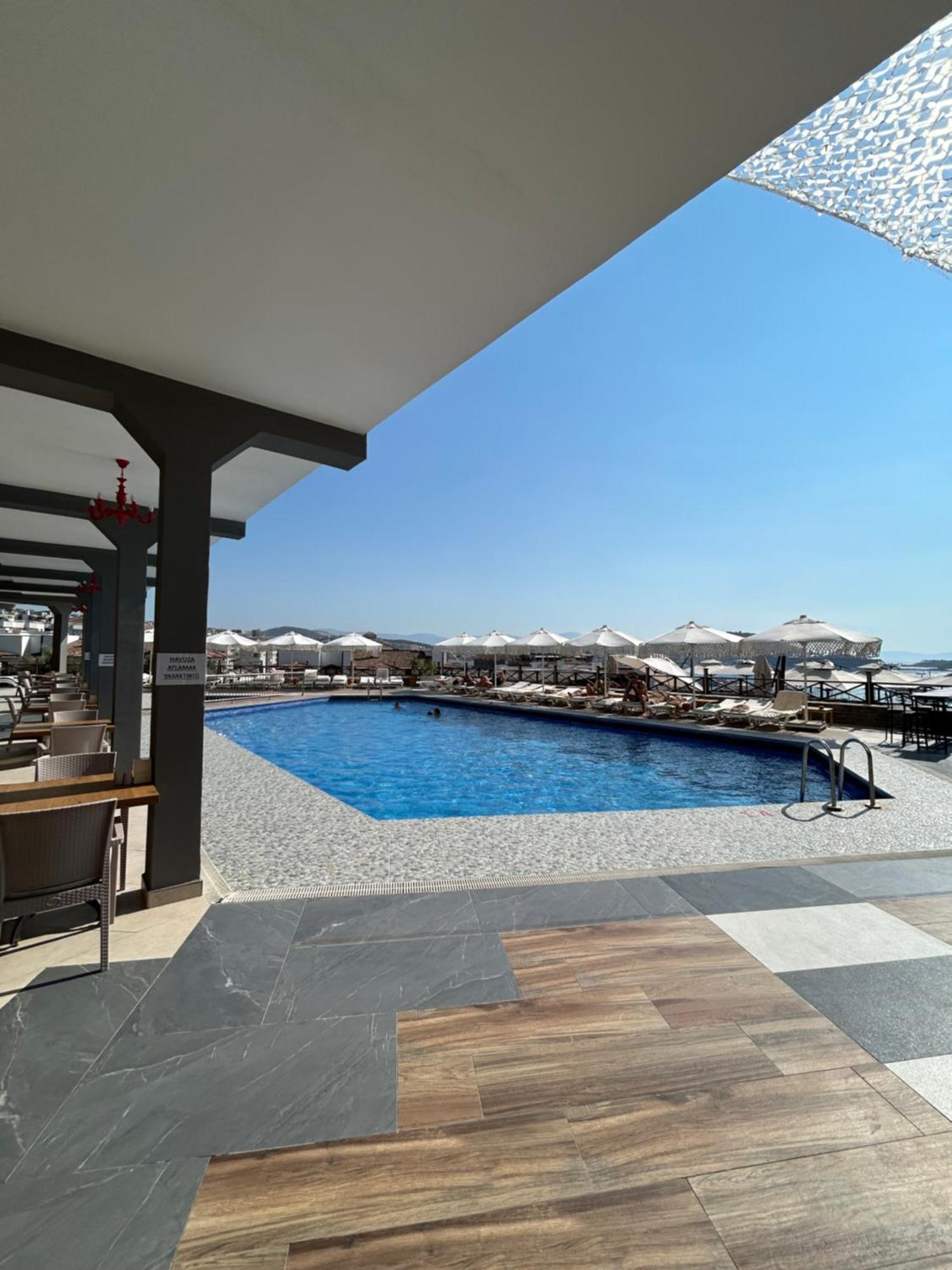 Suhan Seaport Hotel Кушадасъ Екстериор снимка