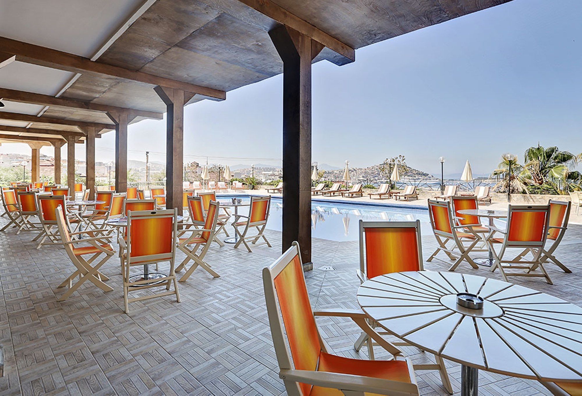 Suhan Seaport Hotel Кушадасъ Екстериор снимка