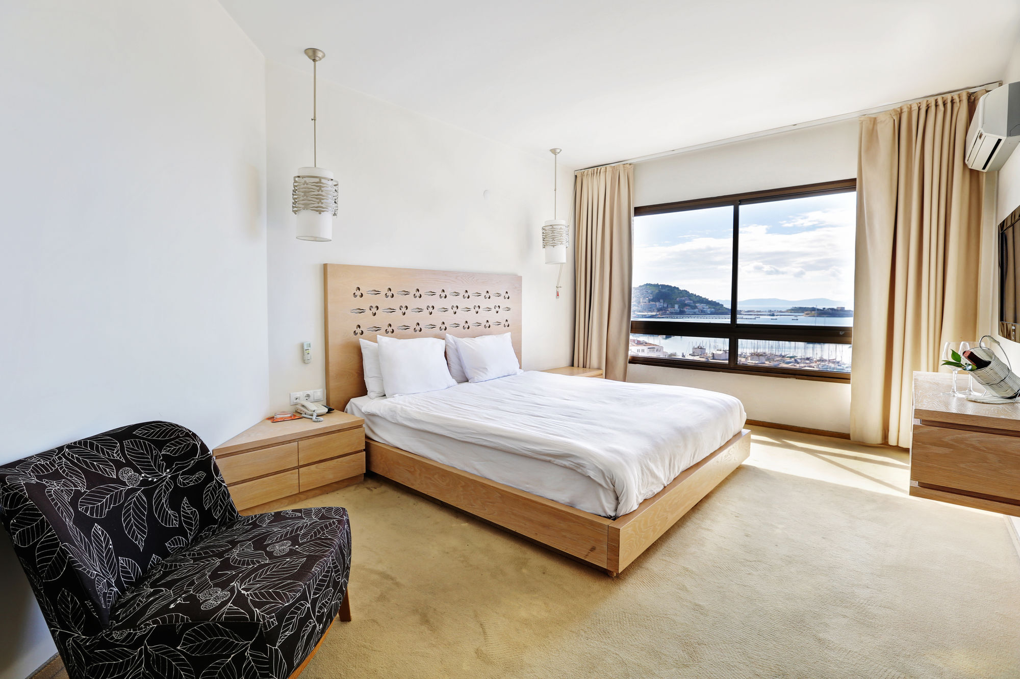 Suhan Seaport Hotel Кушадасъ Екстериор снимка